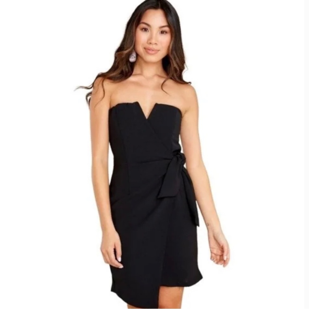 Strapless V-Neck Sweetheart Black Cocktail Dress